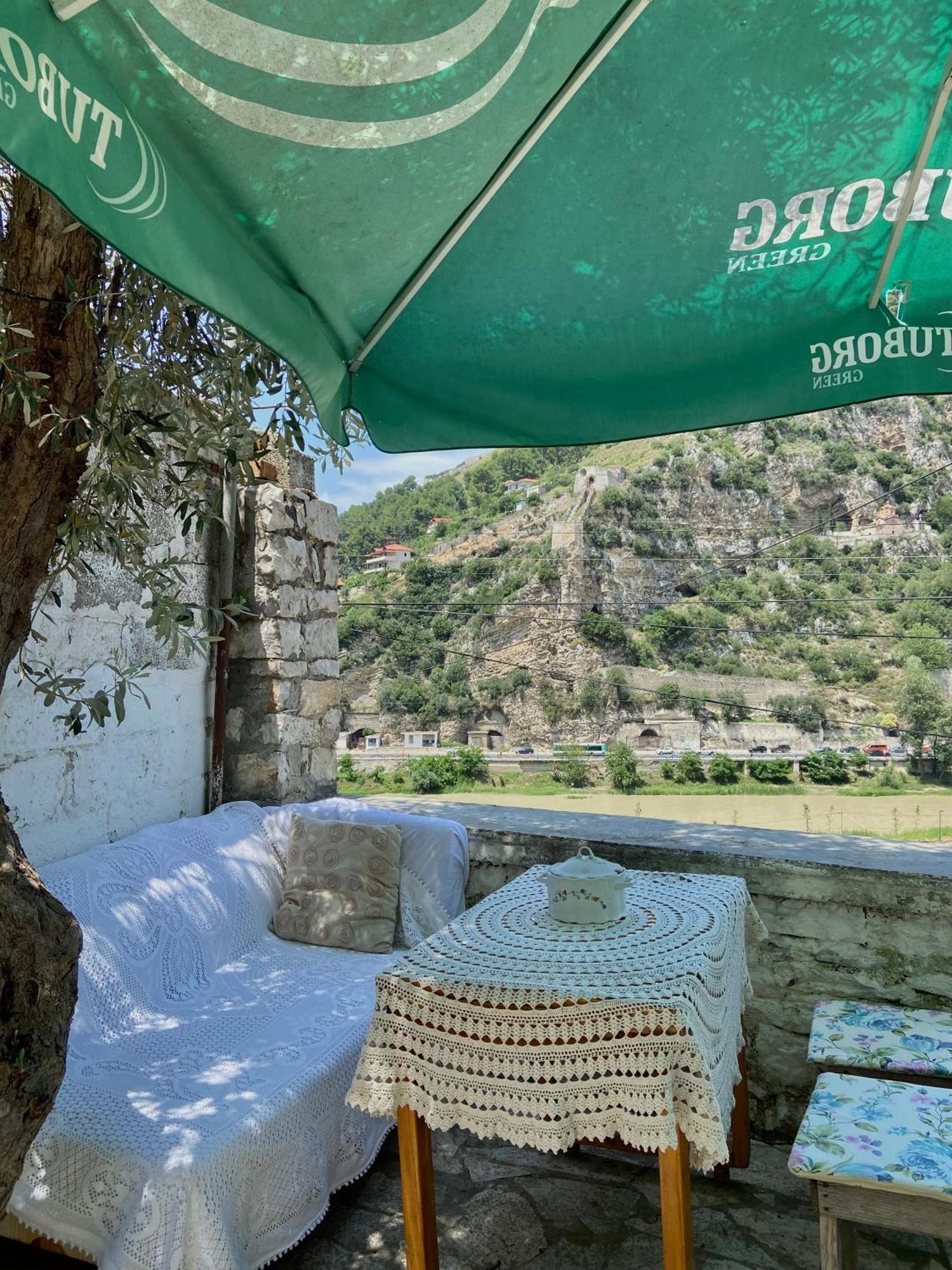 Teo'S Guest House Berat Kültér fotó